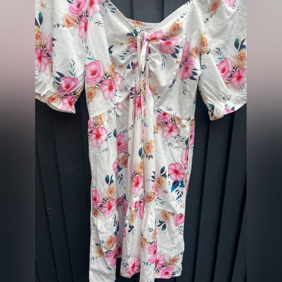 floral off the shoulder mini dress - Picture 4 of 5